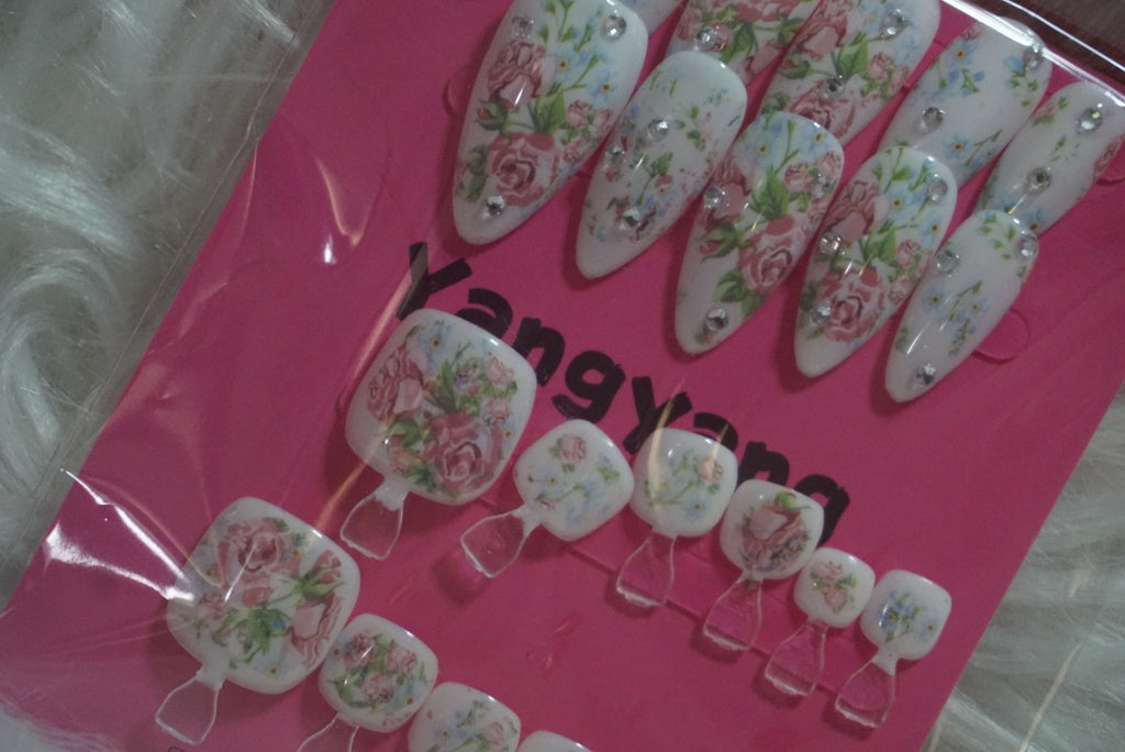 Toenail/Fingernail Sets