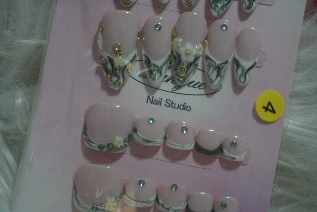 Toenail/Fingernail Sets