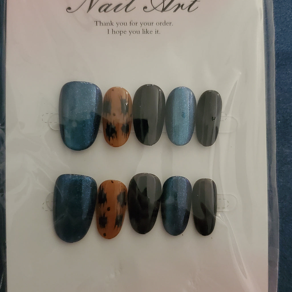 10 piece handmade press-on nails