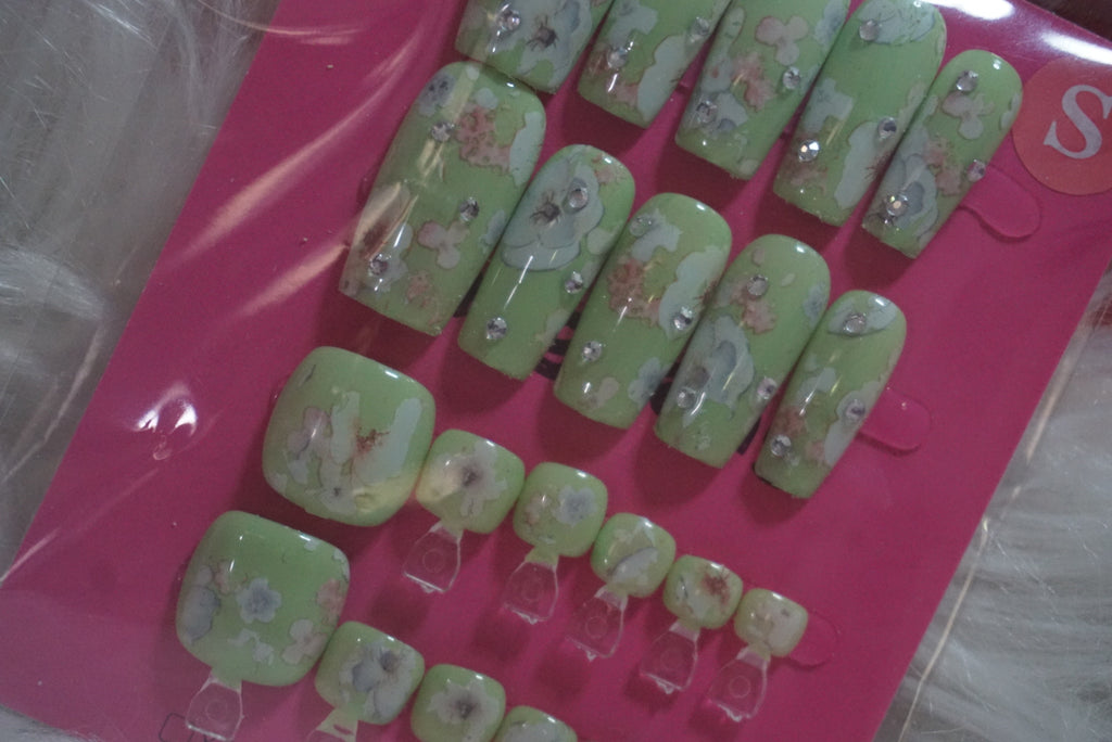 Toenail/Fingernail Sets