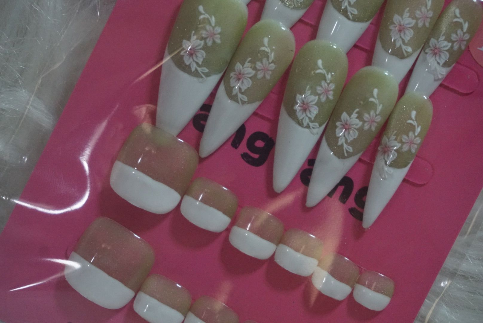 Toenail/Fingernail Sets